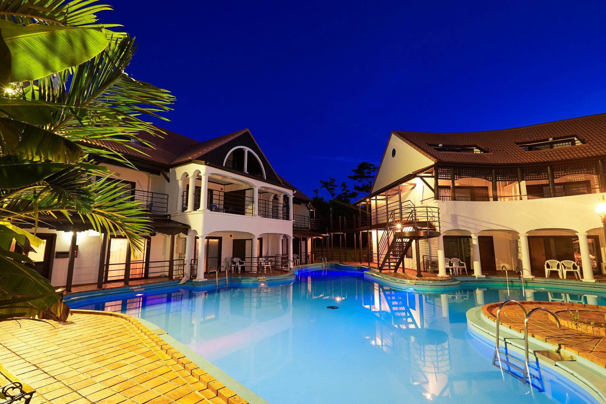 The Pool Resort Villa Ichigoichie Onna Buitenkant foto